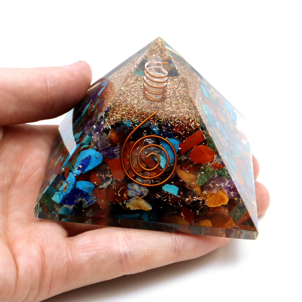 天然石を使用したオルゴナイト ピラミッド